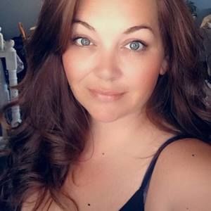 Meet your Posher, Elaine